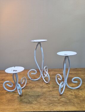 RUSTIC Tiered White Decorative Wrought Iron Metal Pillar Candle Holders Set of 3